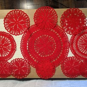 Red Holiday Doilie Table Setting Bundle